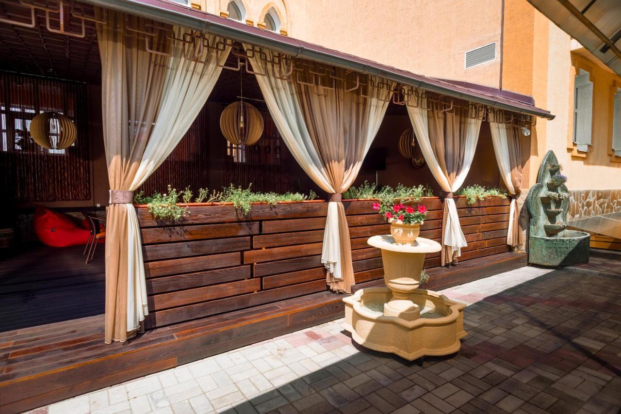 Premier Hotel Shafran Sumy Exterior photo
